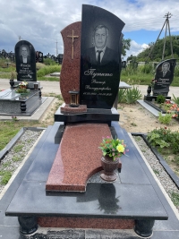 Памятник з лезником