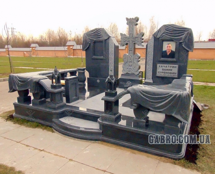 Памятник 